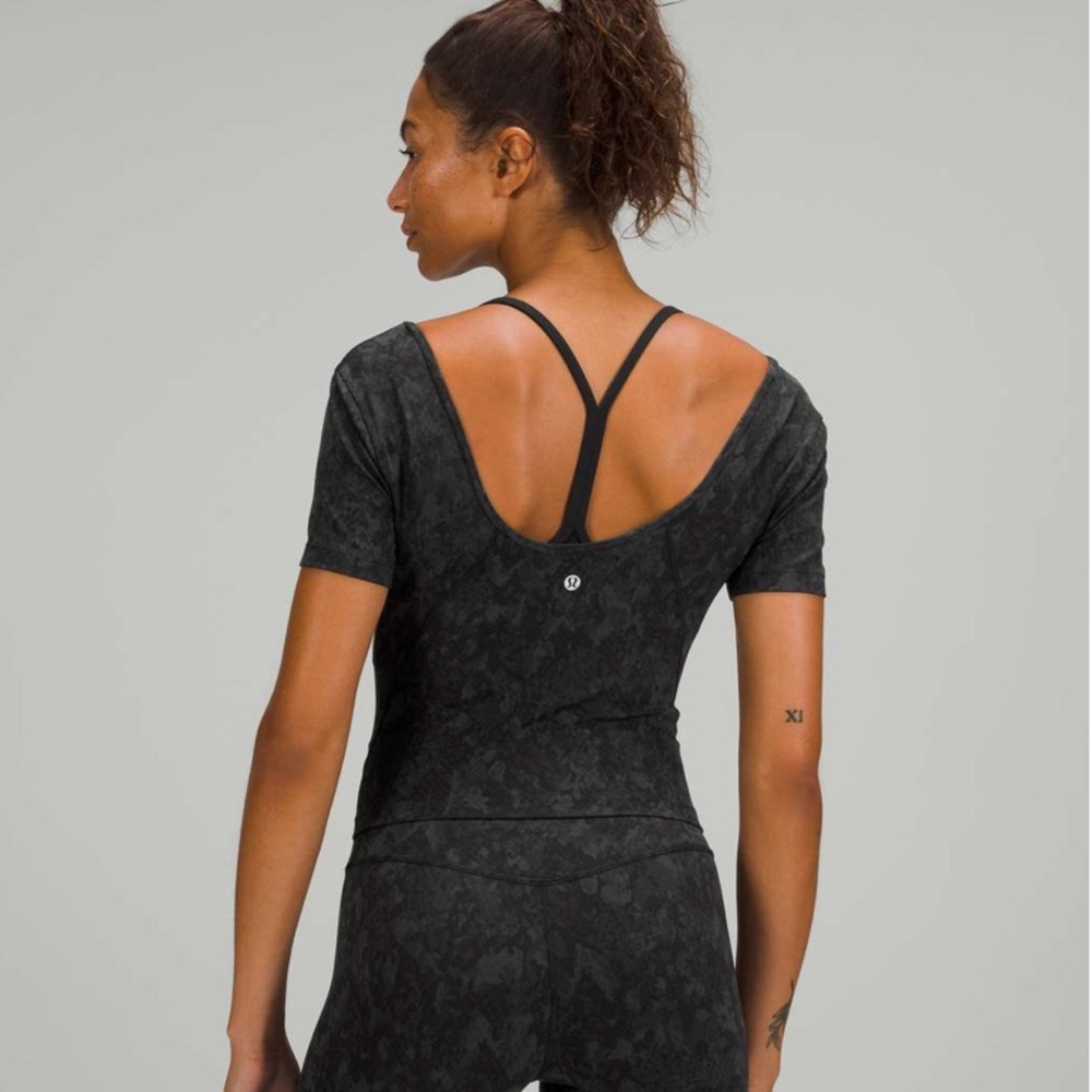 lululemon athletica Women's Align T-Shirt - Hideaway Deep Coal Multi - Size 6